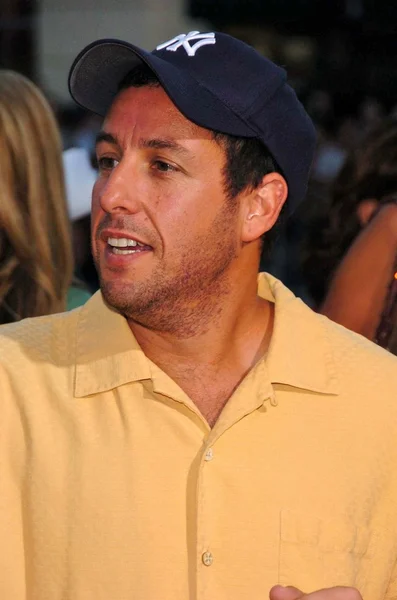 Adam sandler bij de los angeles premiere van klik. Mann village theater, westwood, ca. 06-14-06 — Stockfoto