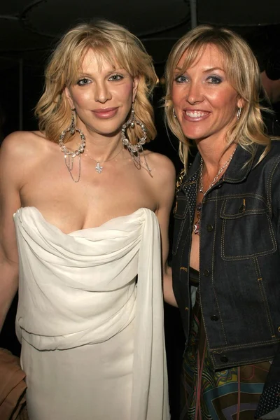 Courtney Love and Mary Beth York — стокове фото