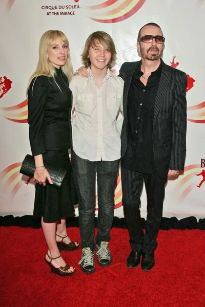 "Les Beatles LOVE By Cirque Du Soleil "Première du Gala — Photo