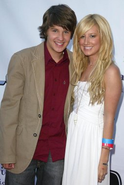 Devon werkheiser ve ashley tisdale