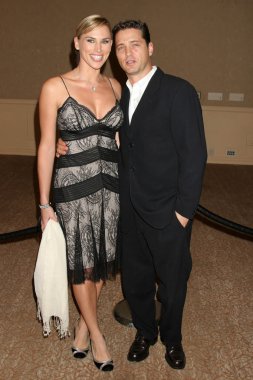 Beverly hills 90210, melrose yeri ve dvd piyasaya ilk sezon