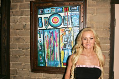 Katie lohmann adet bryan kirkwood, m salon, los angeles, ca 09-23-06 tarafından featuring l salon Sanat Fuarı