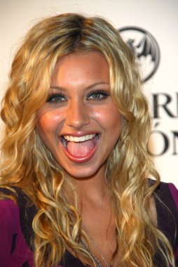 AJ michalka adlı albüm parti justin timberlakes yeni albümü futuresex, lovesounds için serbest bırakın. miauhaus stüdyoları, los angeles, ca. 09-19-06