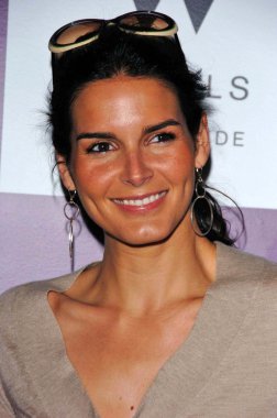Angie harmon