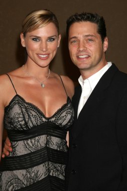 Beverly hills 90210, melrose yeri ve dvd piyasaya ilk sezon