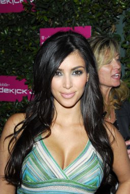 t-hareket eden sidekick 3 launch party