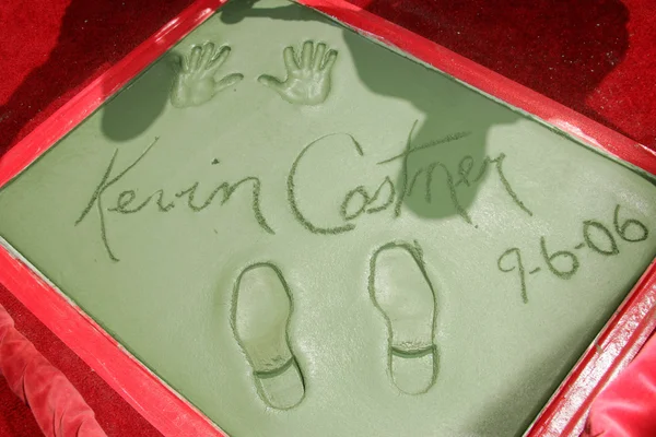 Kevin Costner Hand and Foot Print Ceremony — Stock Photo, Image