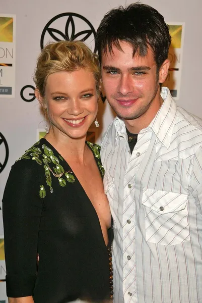 Amy Smart, Scott Mechlowicz — Stockfoto