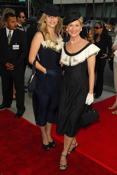 Dee Wallace y su hija Gabrielle —  Fotos de Stock