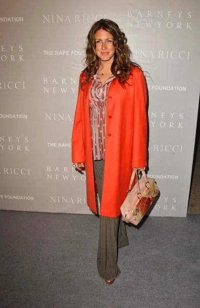 ニナ ・ リッチのファッションショー バーニーズ ・ ニューヨークでホストされています。 — ストック写真
