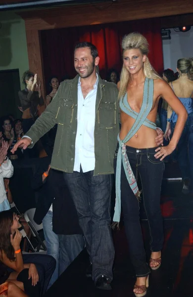 Label + Jeans en Gold Hawk modeshow — Stockfoto