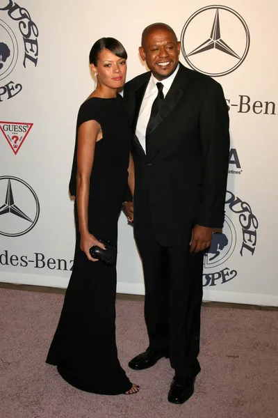 Keisha whitaker en forest whitaker op de 17e carrousel van de bal van de hoop om te profiteren van het barbara davis centrum voor kindertijd diabetes. Beverly hilton hotel, beverly hills, ca. 10-28-06 — Stockfoto