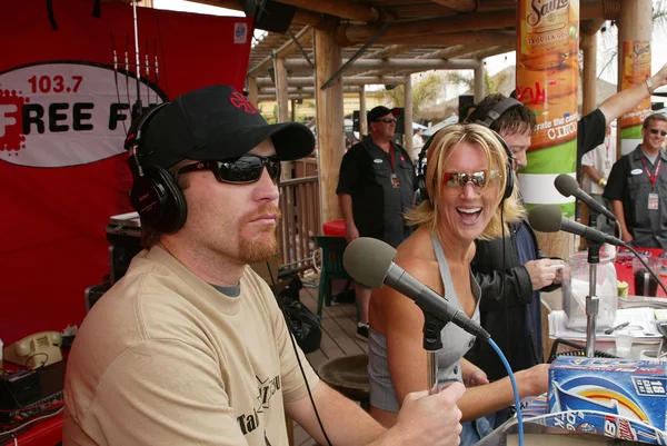 Frosty, Heidi and Frank broadcast live from San Diego — Stock Photo, Image