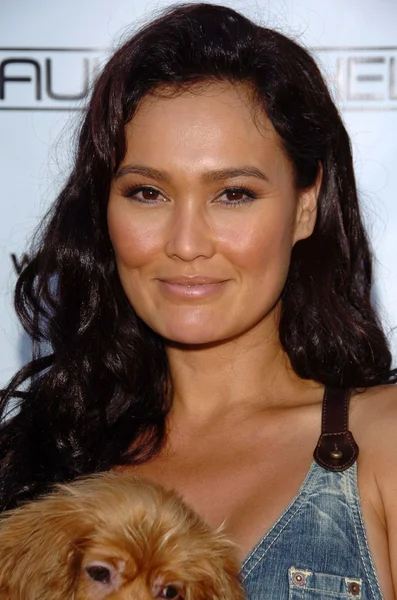 Tia Carrere