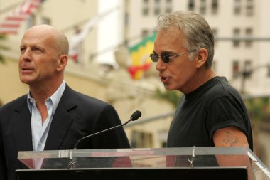 Bruce willis hollywood şöhret töreni yürümek