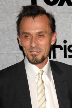 Robert Knepper