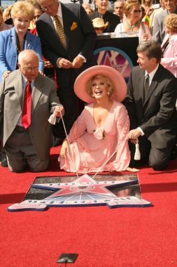 ruta lee hollywood Şöhret Kaldırımı'nda bir yıldız ile onur