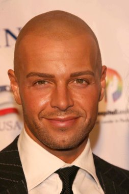 Johnny depp onurlandıran 2 yıllık noche de ninos gala