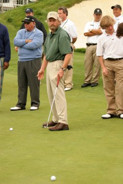 8 yıllık michael douglas ve lexus tarafından sunulan arkadaşlar