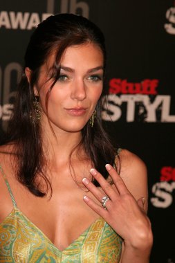 Adrianne curry stuff dergisi tarafından barındırılan sayfalar Stil Ödülleri'nde. Arclight, hollywood, ca. 09-27-06