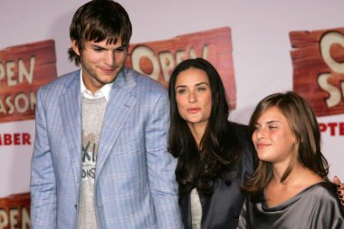 Ashton Kutcher, Demi Moore, Tallulah Belle Willis