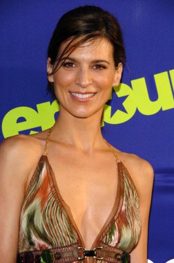 Perrey Reeves