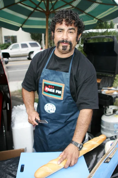 Adam carolla en 97.1 klsx gratis fm liefdadigheid auto — Stockfoto