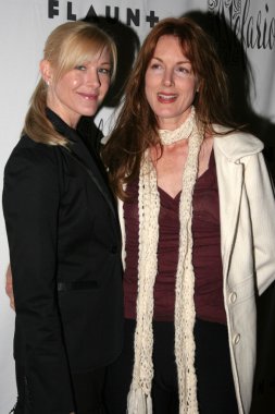 Dergisi hediye hain takı gösteriş yapmak