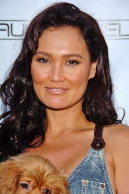 Tia Carrere