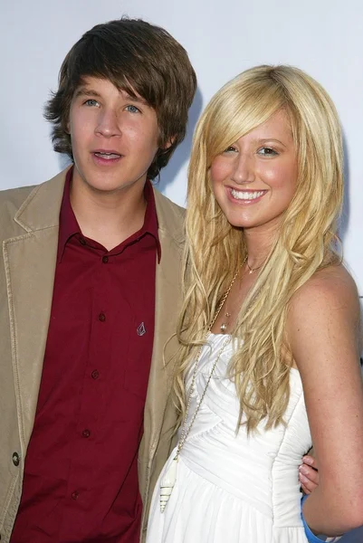 Ντέβον werkheiser και ashley tisdale — Φωτογραφία Αρχείου