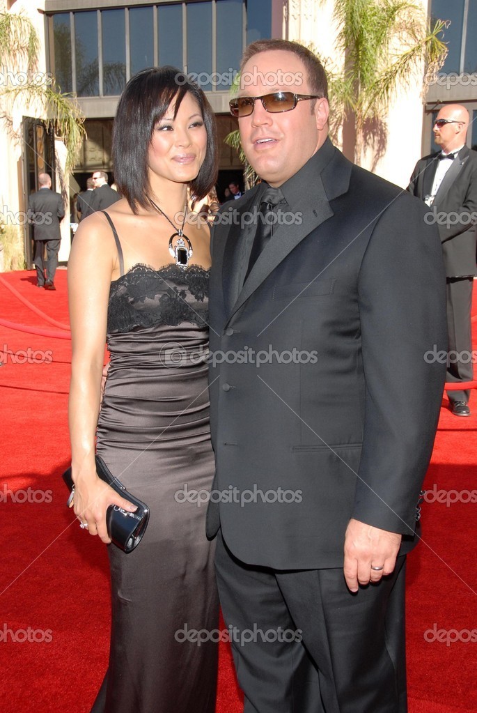 Steffiana de la cruz y kevin james.