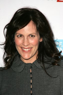 Annabeth Gish