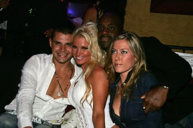 Vinci alonso ile tina jordan ve arkadaşları