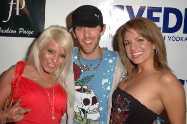 moda öğesi tarafından sunulan Perşembe günleri