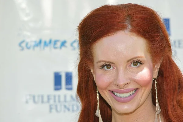 yerine getirilmesi fonun beşinci yıllık yaz sıçrama.