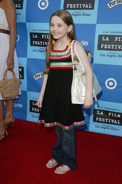 Abigail Breslin at the Closing Night Celebration of the Los Angeles Film Festival Screening of Little Miss Sunshine. Wadsworth Thearter, Brentwood, CA. 07-02-06 — Stock Photo, Image