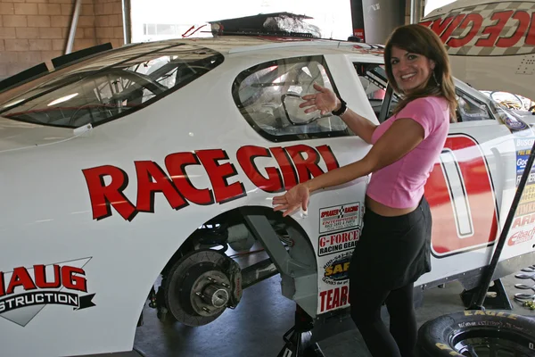 Bridgetta Tomarchio Is The Race Girl on the NASCAR Busch Series — Stock Photo, Image
