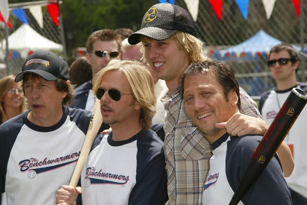 Dennis Dugan e David Spade com Jon Heder e Rob Schneider — Fotografia de Stock