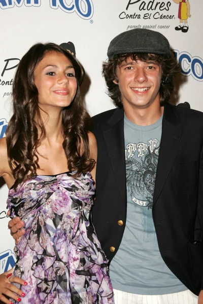 Victoria adalet ve matthew underwood