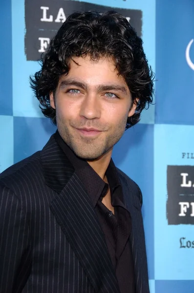 Adrian Grenier at the Los Angeles Film Festivals Opening Night Screening of The Devil Wears Prada. Mann Village Theatre, Westwood, CA. 06-22-06 — Stock Photo, Image