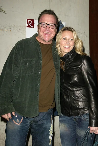 Tom Arnold and wife Shelby — Stock Photo, Image