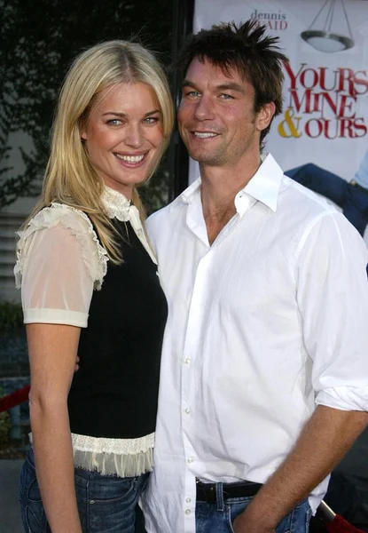 Rebecca Romijn-Stamos y Jerry O 'Connell — Foto de Stock