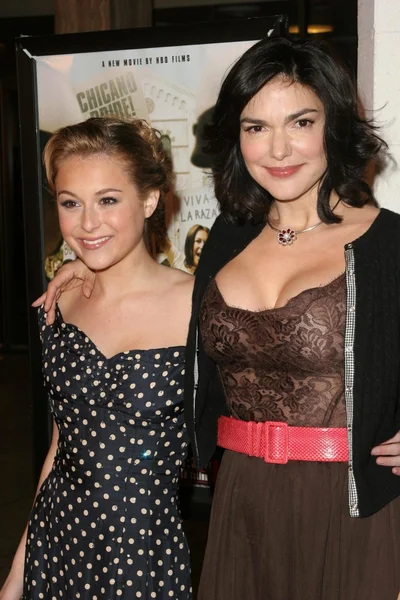 Alexa Vega and Laura Harring at the premiere of Walkout. The Cinerama Dome, Hollywood, CA. 03-14-06 — Stock Photo, Image