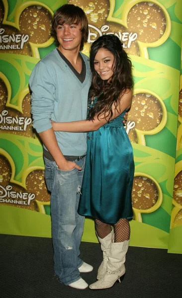 Zac Efron and Vanessa Anne Hudgens — Stock Photo, Image