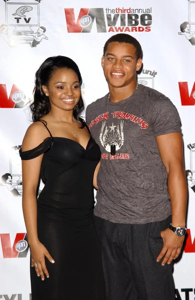 Kyla pratt en vriend — Stockfoto