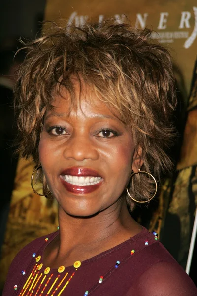 Alfre Woodard at the premiere of Tsotsi. Pacific Design Center, West Hollywood, CA. 02-22-06 — Stock Photo, Image