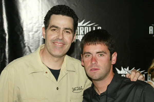 Adam carolla och gäster på adam carolla radio show träffa och hälsa. Ghost bar, palms hotel, las vegas, nv. 03-09-06 — Stockfoto