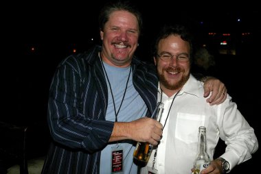 adam carolla gösteri denize indirmek eğlenti