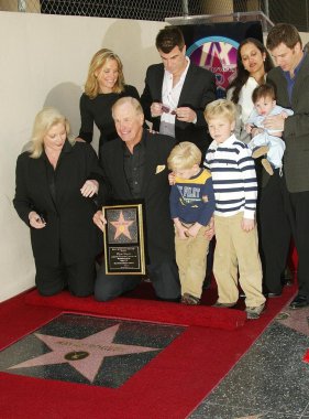 Wayne rogers y familia