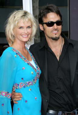 Kylie bax ve spiros poros